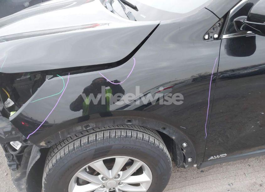 Photo 18 of 2018 Kia Sorento 2.4L LX (VIN 5XYPGDA38JG408980)