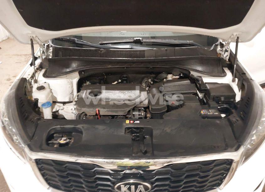 Photo 10 of 2019 Kia Sorento 2.4L LX (VIN 5XYPGDA38KG453404)