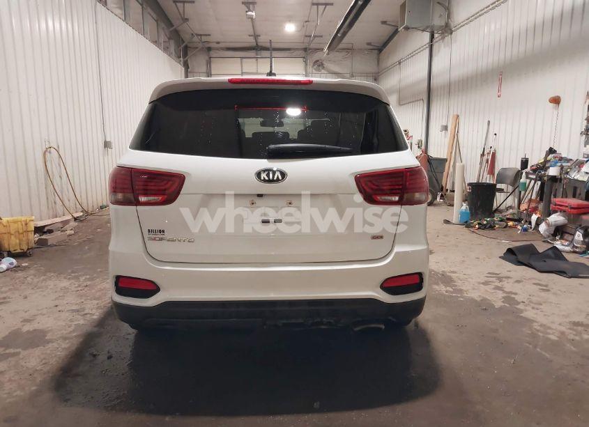 Photo 17 of 2019 Kia Sorento 2.4L LX (VIN 5XYPGDA38KG453404)