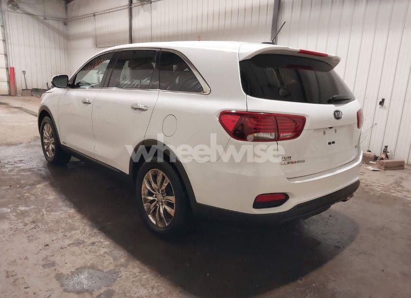Photo 3 of 2019 Kia Sorento 2.4L LX (VIN 5XYPGDA38KG453404)