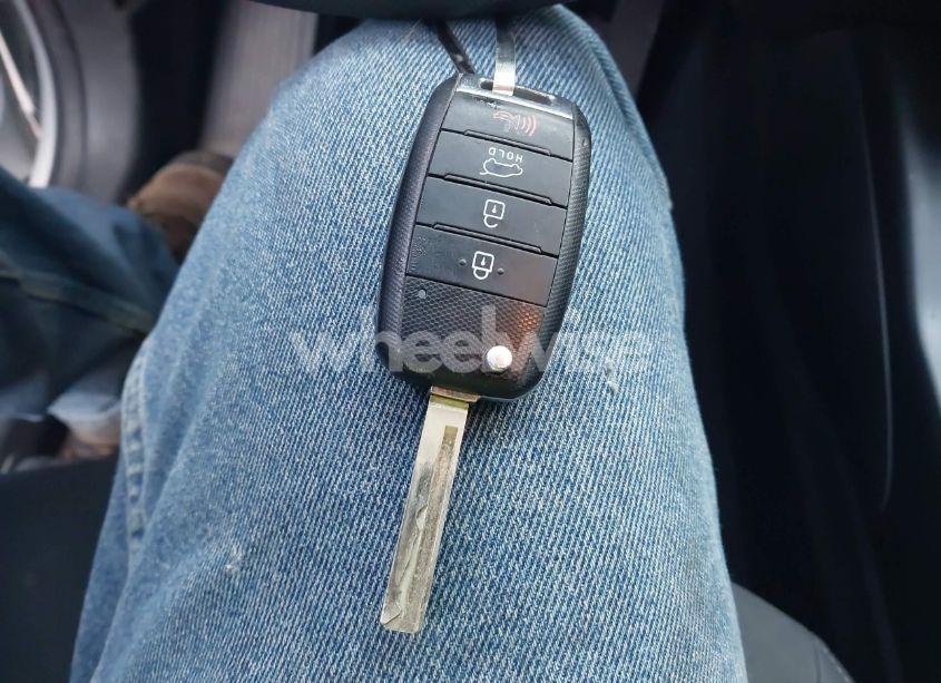 Photo 11 of 2019 Kia Sorento 2.4L LX (VIN 5XYPGDA38KG473362)