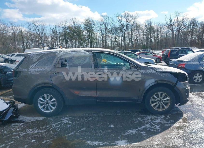 Photo 14 of 2019 Kia Sorento 2.4L LX (VIN 5XYPGDA38KG563398)