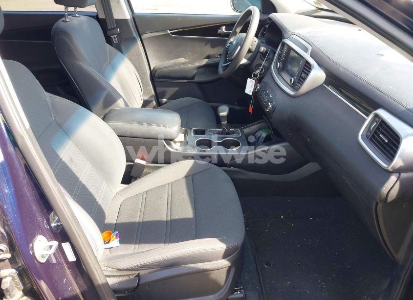 Photo 5 of 2020 Kia Sorento 2.4L LX (VIN 5XYPGDA38LG627828)