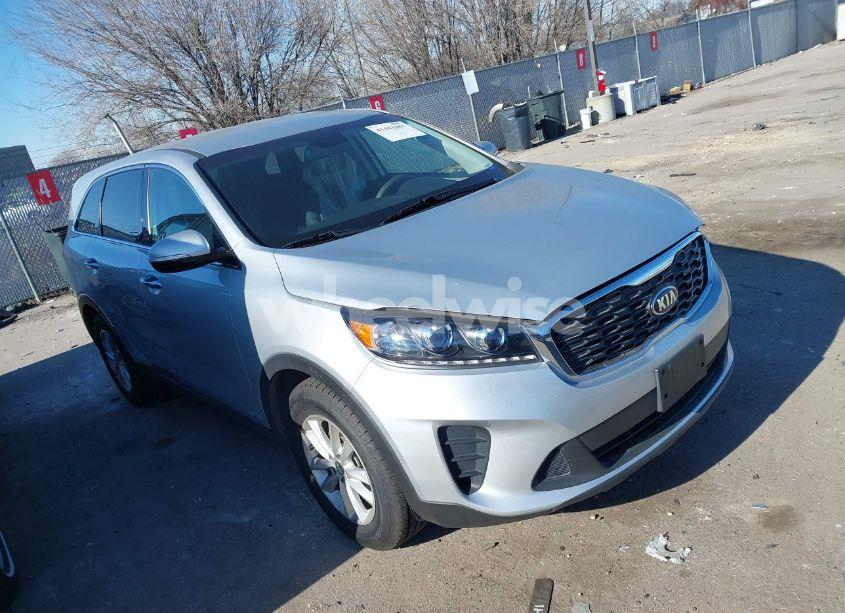 2020 Kia Sorento 2.4L LX (VIN 5XYPGDA38LG678620) main photo