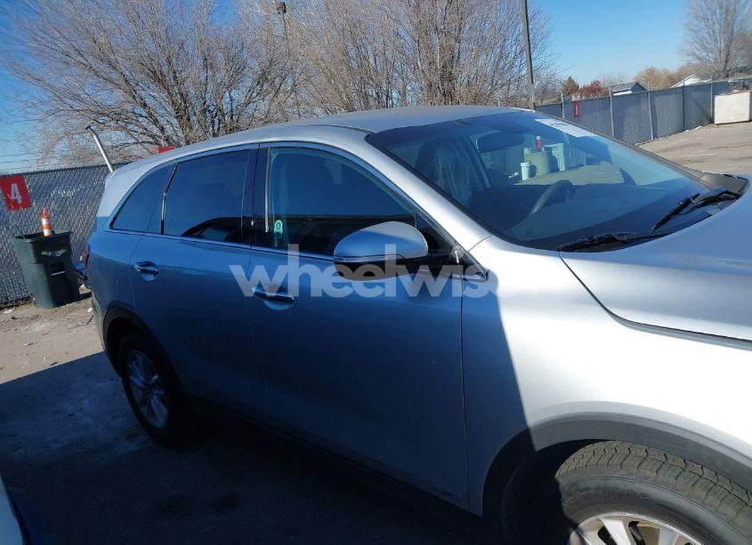 Photo 13 of 2020 Kia Sorento 2.4L LX (VIN 5XYPGDA38LG678620)