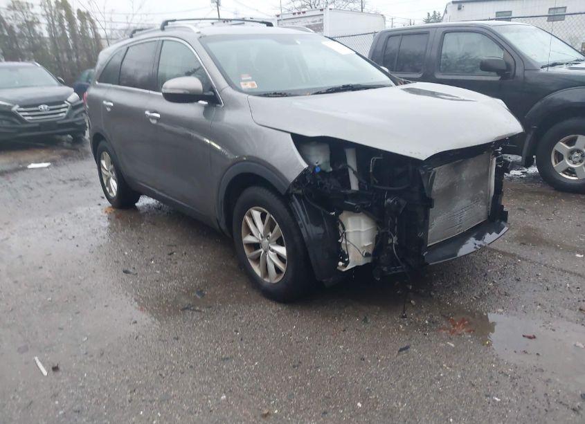 2016 Kia Sorento 2.4L LX (VIN 5XYPGDA39GG107899) main photo