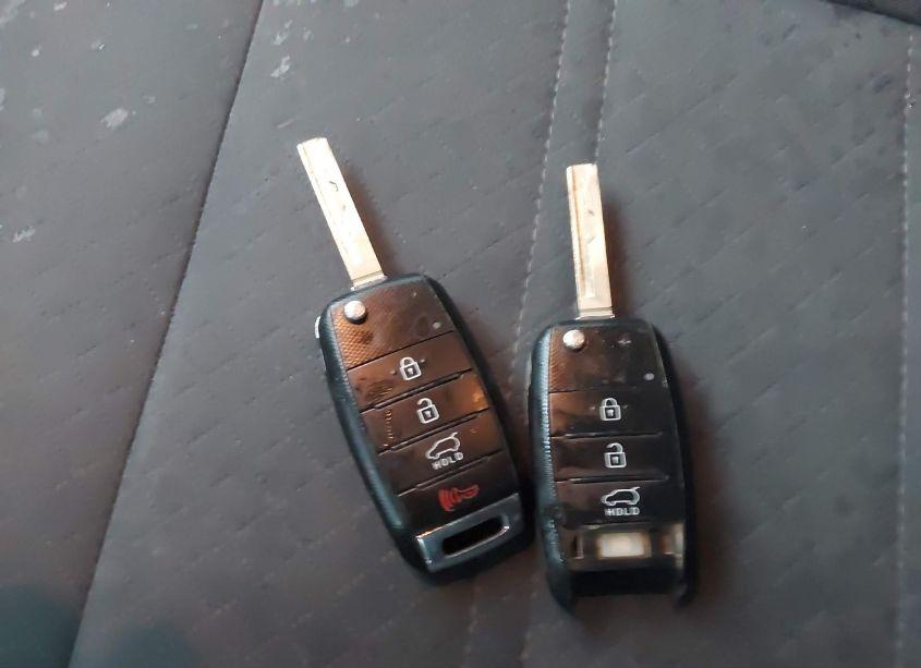 Photo 11 of 2016 Kia Sorento 2.4L LX (VIN 5XYPGDA39GG107899)