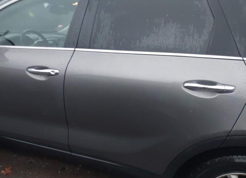 Photo 14 of 2016 Kia Sorento 2.4L LX (VIN 5XYPGDA39GG107899)