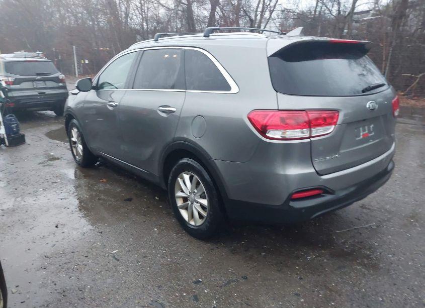 Photo 3 of 2016 Kia Sorento 2.4L LX (VIN 5XYPGDA39GG107899)