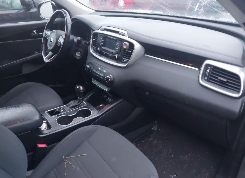 Photo 5 of 2016 Kia Sorento 2.4L LX (VIN 5XYPGDA39GG107899)