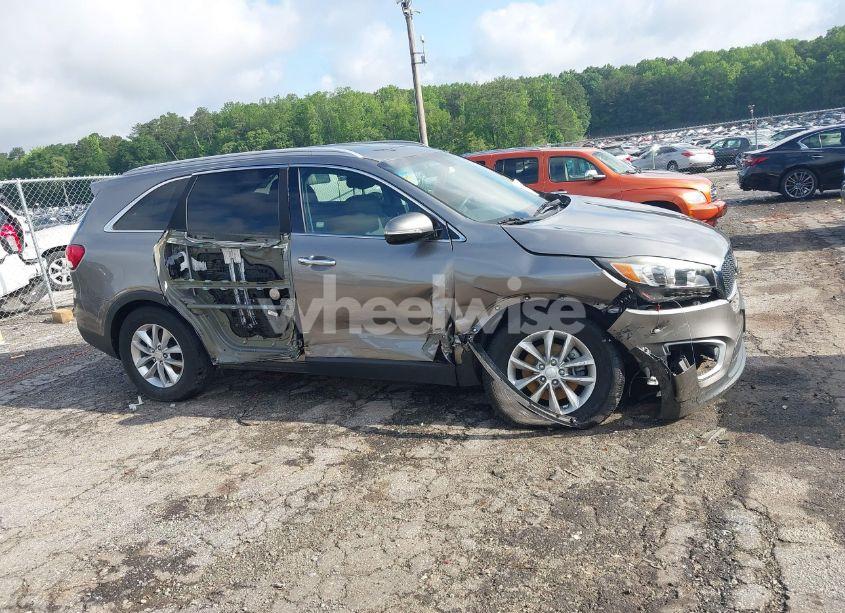 Photo 13 of 2016 Kia Sorento 2.4L LX (VIN 5XYPGDA39GG112455)