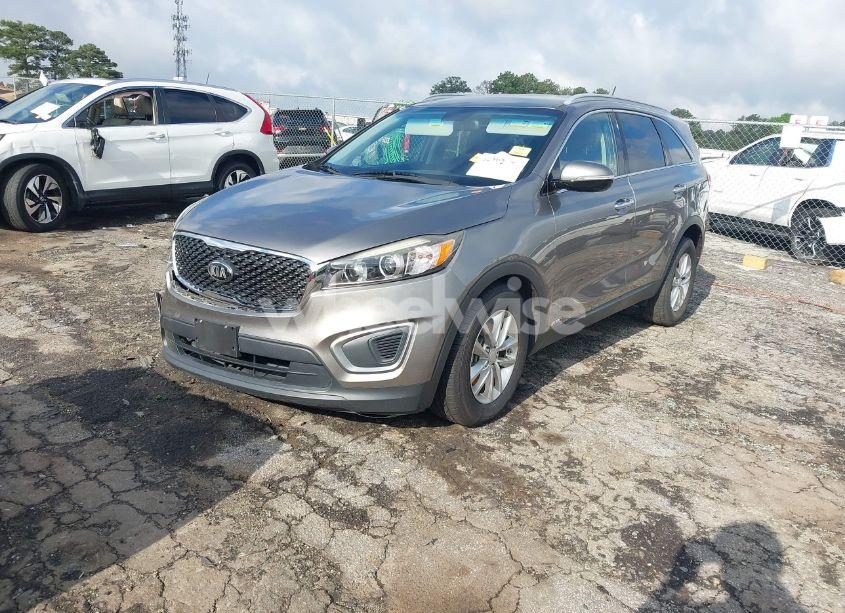 Photo 2 of 2016 Kia Sorento 2.4L LX (VIN 5XYPGDA39GG112455)
