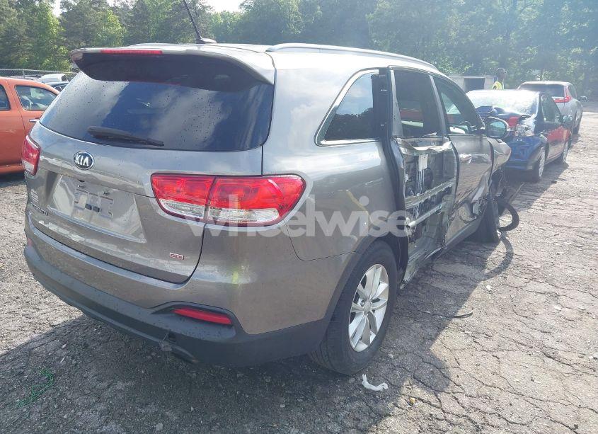 Photo 4 of 2016 Kia Sorento 2.4L LX (VIN 5XYPGDA39GG112455)