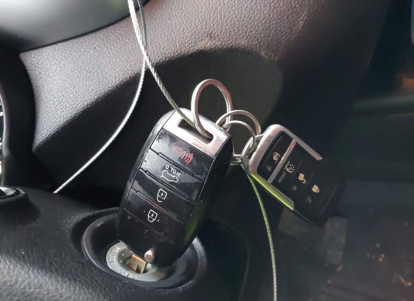 Photo 11 of 2016 Kia Sorento 2.4L LX (VIN 5XYPGDA39GG143706)