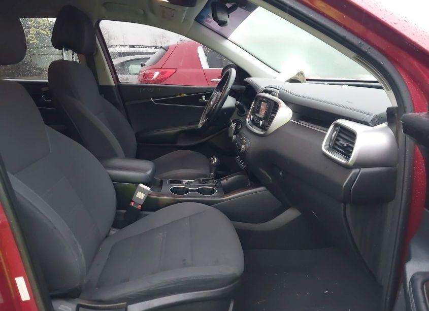 Photo 5 of 2016 Kia Sorento 2.4L LX (VIN 5XYPGDA39GG143706)