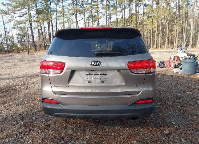 Photo 16 of 2017 Kia Sorento 2.4L LX (VIN 5XYPGDA39HG200035)