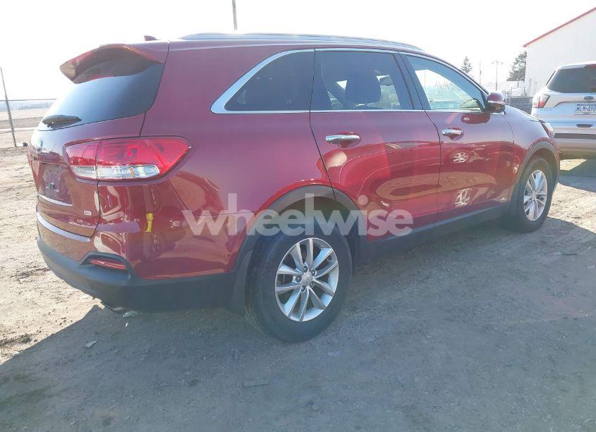 Photo 4 of 2017 Kia Sorento 2.4L LX (VIN 5XYPGDA39HG275334)
