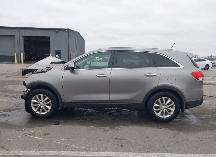 Photo 15 of 2017 Kia Sorento 2.4L LX (VIN 5XYPGDA39HG287760)
