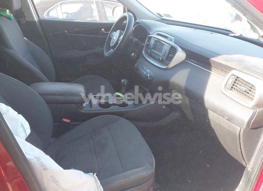 Photo 5 of 2017 Kia Sorento 2.4L LX (VIN 5XYPGDA39HG325391)