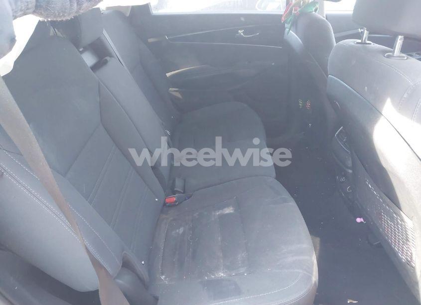 Photo 8 of 2017 Kia Sorento 2.4L LX (VIN 5XYPGDA39HG325391)