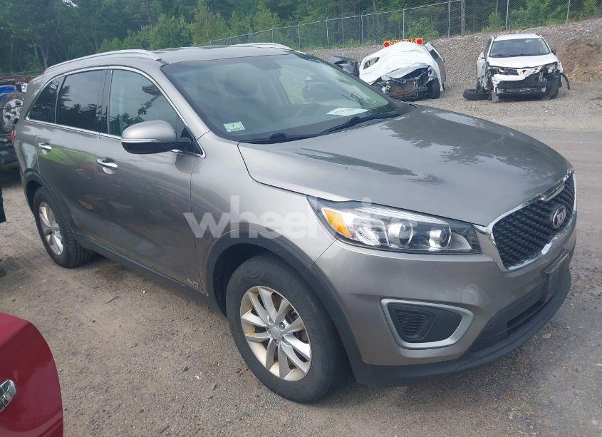 2017 Kia Sorento 2.4L LX (VIN 5XYPGDA39HG337363) main photo