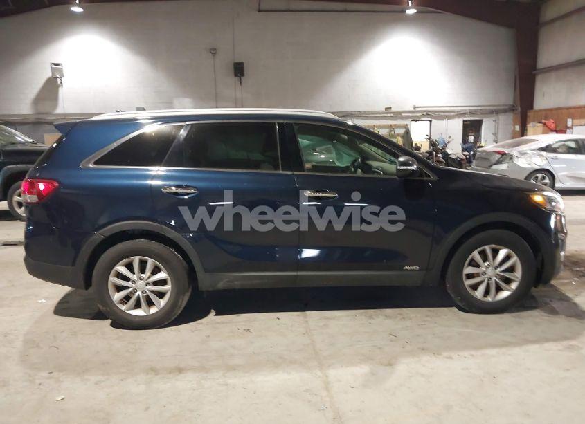 Photo 13 of 2018 Kia Sorento 2.4L LX (VIN 5XYPGDA39JG416411)