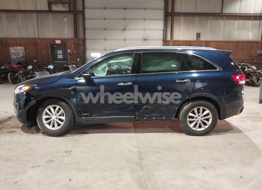 Photo 14 of 2018 Kia Sorento 2.4L LX (VIN 5XYPGDA39JG416411)
