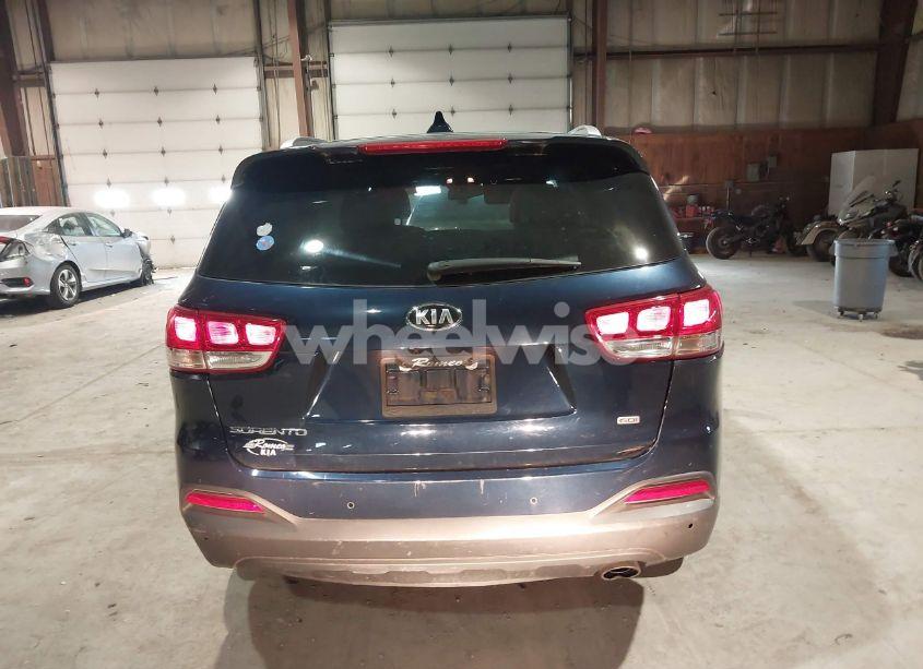 Photo 16 of 2018 Kia Sorento 2.4L LX (VIN 5XYPGDA39JG416411)