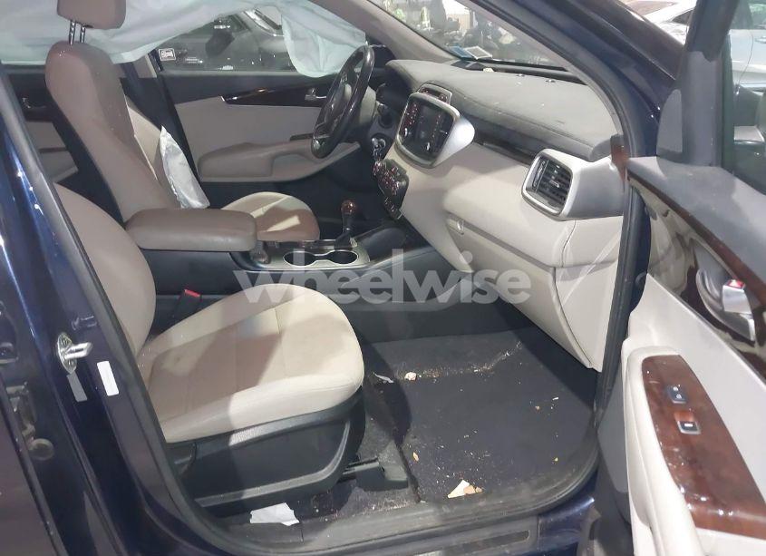 Photo 5 of 2018 Kia Sorento 2.4L LX (VIN 5XYPGDA39JG416411)