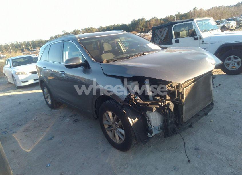 2018 Kia Sorento 2.4L LX (VIN 5XYPGDA39JG431409) main photo