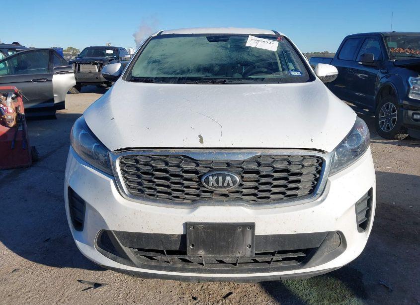 Photo 12 of 2019 Kia Sorento 2.4L LX (VIN 5XYPGDA39KG463939)