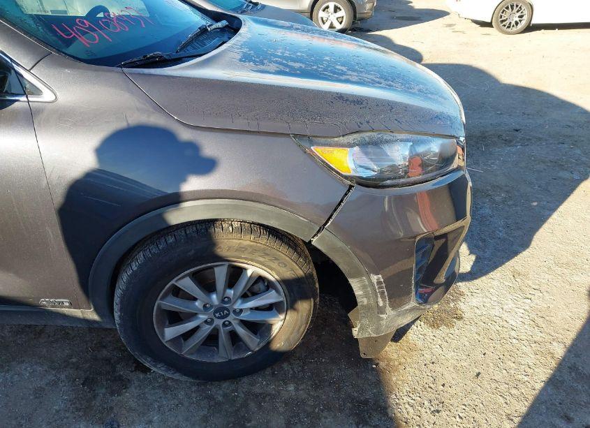 Photo 6 of 2019 Kia Sorento 2.4L LX (VIN 5XYPGDA39KG537442)