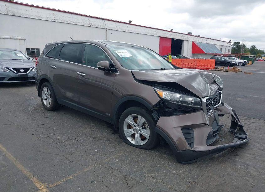 2019 Kia Sorento 2.4L LX (VIN 5XYPGDA39KG538395) main photo