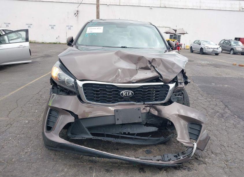 Photo 11 of 2019 Kia Sorento 2.4L LX (VIN 5XYPGDA39KG538395)