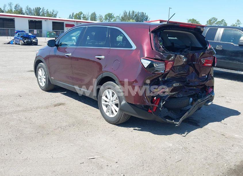 Photo 3 of 2019 Kia Sorento 2.4L LX (VIN 5XYPGDA39KG576807)
