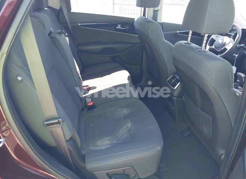 Photo 8 of 2019 Kia Sorento 2.4L LX (VIN 5XYPGDA39KG576807)