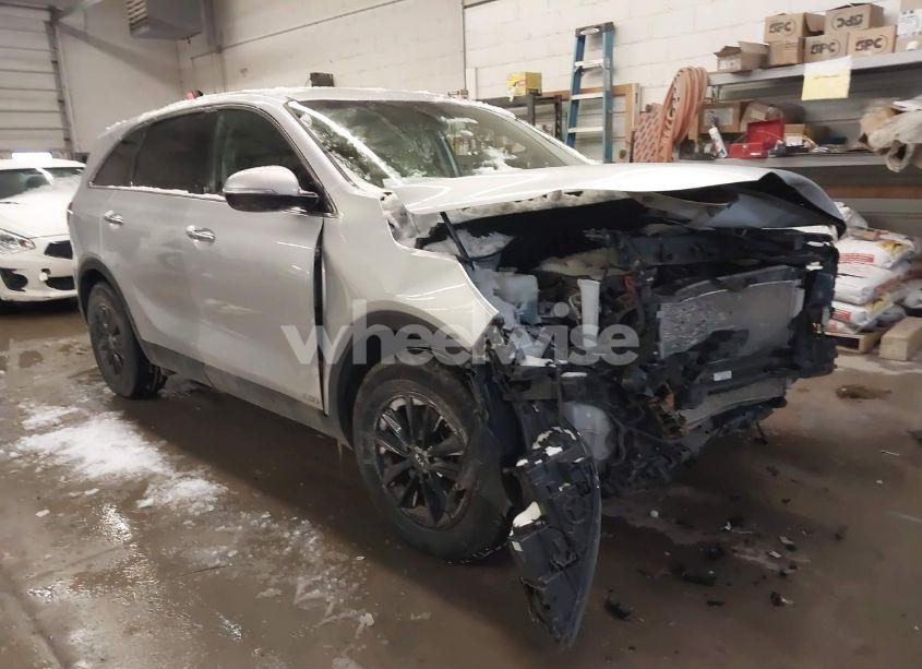 2020 Kia Sorento 2.4L LX (VIN 5XYPGDA39LG628101) main photo
