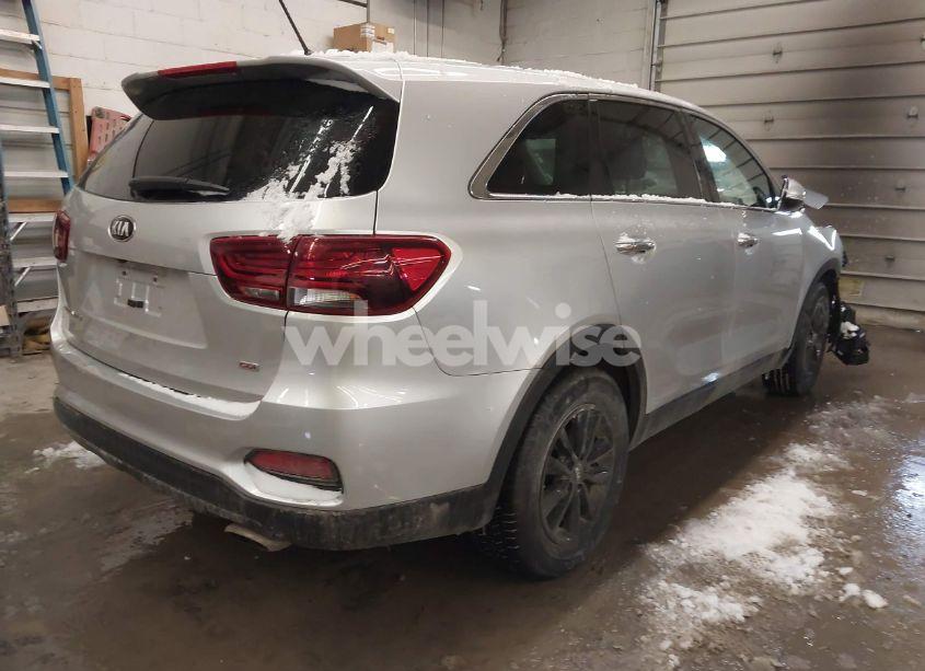 Photo 4 of 2020 Kia Sorento 2.4L LX (VIN 5XYPGDA39LG628101)