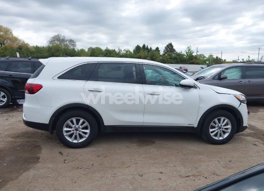 Photo 13 of 2020 Kia Sorento 2.4L LX (VIN 5XYPGDA39LG639034)