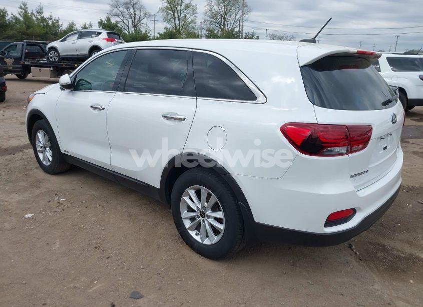 Photo 3 of 2020 Kia Sorento 2.4L LX (VIN 5XYPGDA39LG639034)