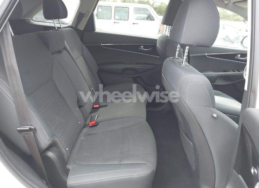 Photo 8 of 2020 Kia Sorento 2.4L LX (VIN 5XYPGDA39LG639034)