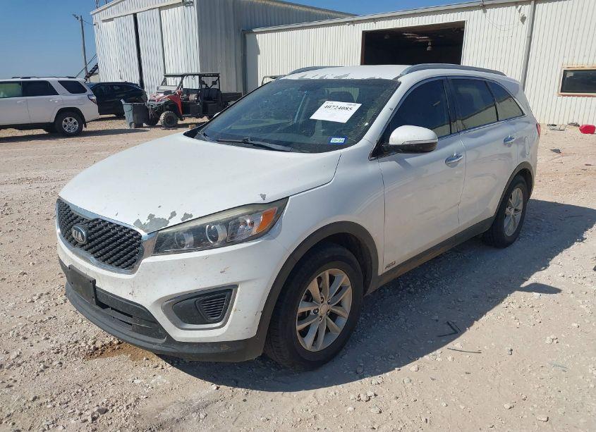 Photo 2 of 2016 Kia Sorento 2.4L LX (VIN 5XYPGDA3XGG026555)
