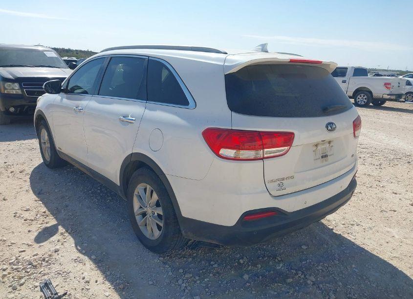 Photo 3 of 2016 Kia Sorento 2.4L LX (VIN 5XYPGDA3XGG026555)