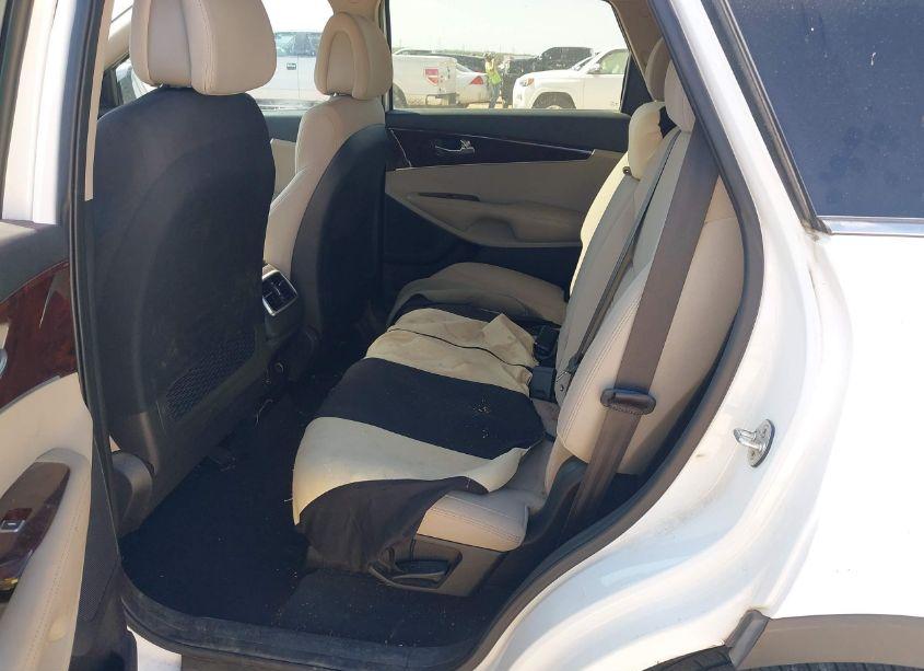 Photo 8 of 2016 Kia Sorento 2.4L LX (VIN 5XYPGDA3XGG026555)