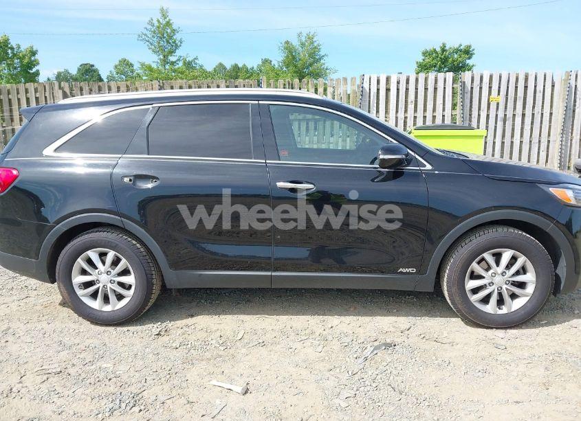 Photo 14 of 2016 Kia Sorento 2.4L LX (VIN 5XYPGDA3XGG044182)
