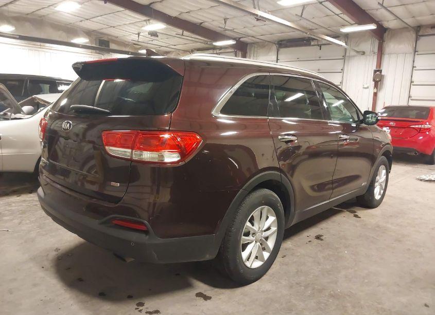 Photo 4 of 2016 Kia Sorento 2.4L LX (VIN 5XYPGDA3XGG069809)