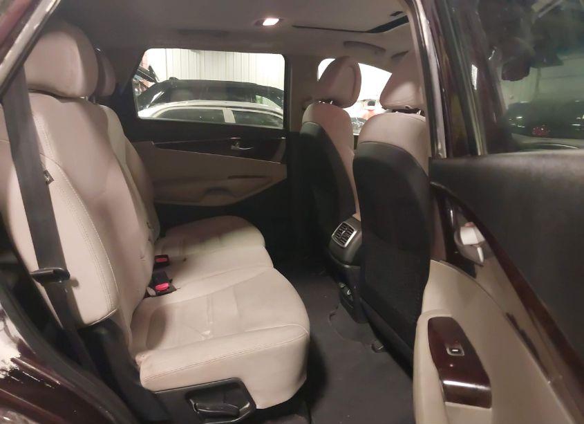 Photo 8 of 2016 Kia Sorento 2.4L LX (VIN 5XYPGDA3XGG069809)