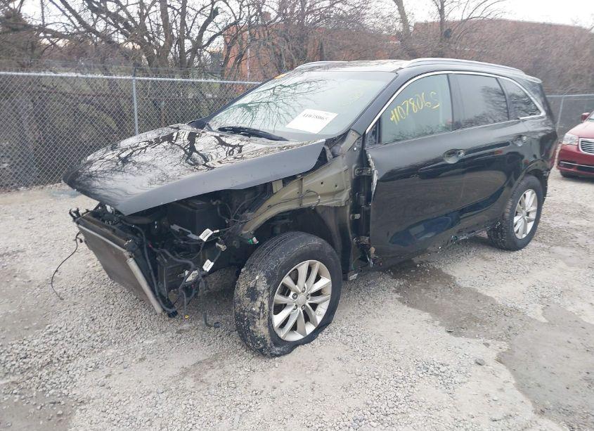 Photo 2 of 2016 Kia Sorento 2.4L LX (VIN 5XYPGDA3XGG156271)
