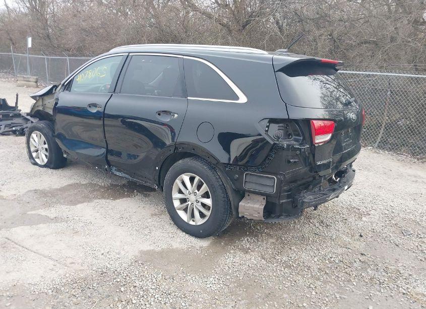 Photo 3 of 2016 Kia Sorento 2.4L LX (VIN 5XYPGDA3XGG156271)