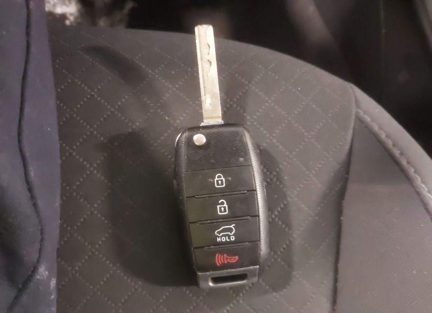 Photo 11 of 2017 Kia Sorento 2.4L LX (VIN 5XYPGDA3XHG293955)